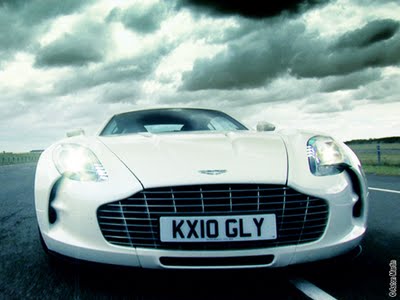 SuperCar Aston Martin One 77 White : Luxe en Blanc aston martine one 77 white 3 SuperCar Aston Martin One 77 White : Luxe en Blanc