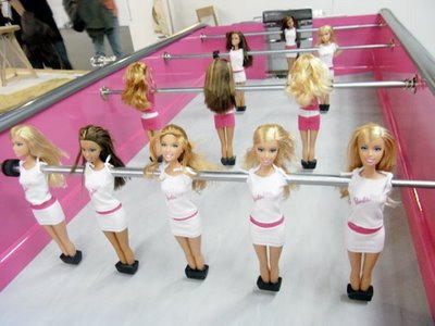 barbiefoot 03 Barbie Foot par Chloe Ruchon : Babyfoot de Filles