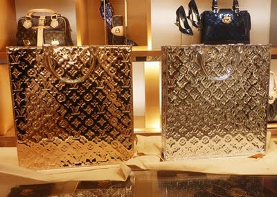 Louis Vuitton Sac Plat Miroir : Edition Or et Argent louis vuitton sac plat gold or 2 Louis Vuitton Sac Plat Miroir : Edition Or et Argent
