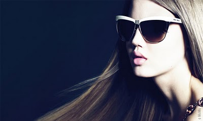 Miu Miu Lunettes de Soleil Ete 2010 Campagne miu miu ss2010 02 Miu Miu Lunettes de Soleil Ete 2010 Campagne
