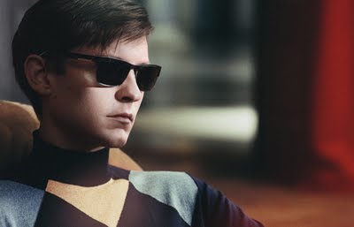 Lunettes de Soleil Prada Hiver 2011 2012 prada eyewear lunettes fall 2011 6 Lunettes de Soleil Prada Hiver 2011 2012
