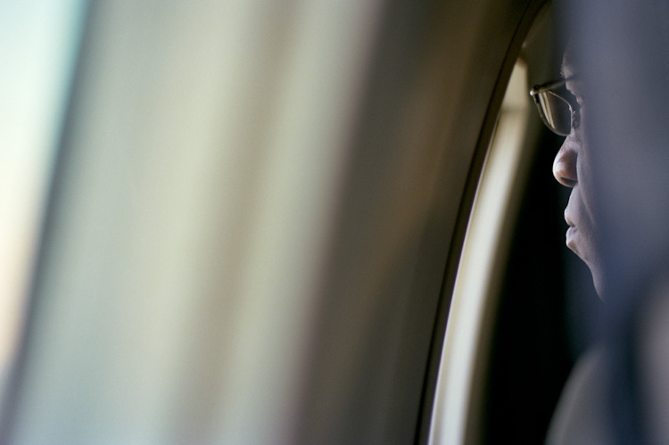 Window-Seat-Matt-Low-Photographie-Hublot-2 Window Seat Matt Low Photographie Hublot 2 Window Seat par Matt Low Photographie : Rêveurs au Hublot