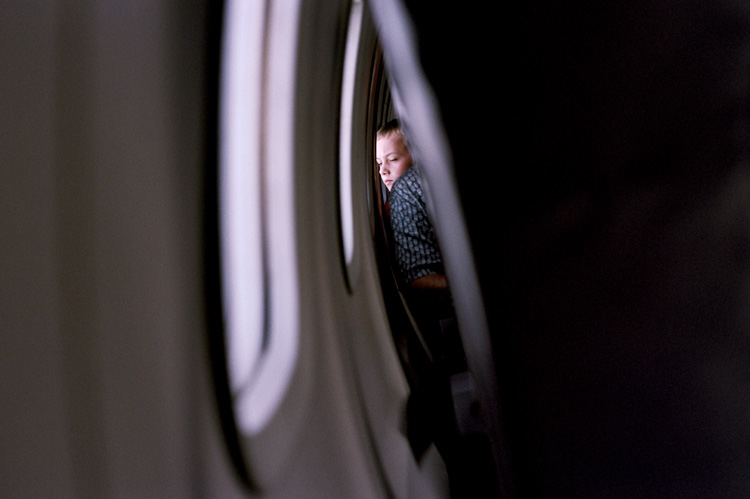 Window-Seat-Matt-Low-Photographie-Hublot-5 Window Seat Matt Low Photographie Hublot 5 Window Seat par Matt Low Photographie : Rêveurs au Hublot
