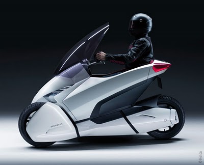 scooter honda 3r c 1 - Honda 3R-C : Scooter Electrique Futuriste - Deux Roues