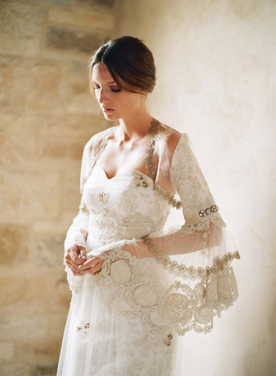 Claire-Pettibone-Wedding-Robes-3