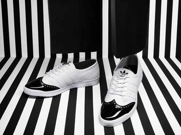 1-Baskets-Adidas-Original-Richelieu-Bogues Baskets Adidas Original : Des Richelieu Sport en Noir et Blanc