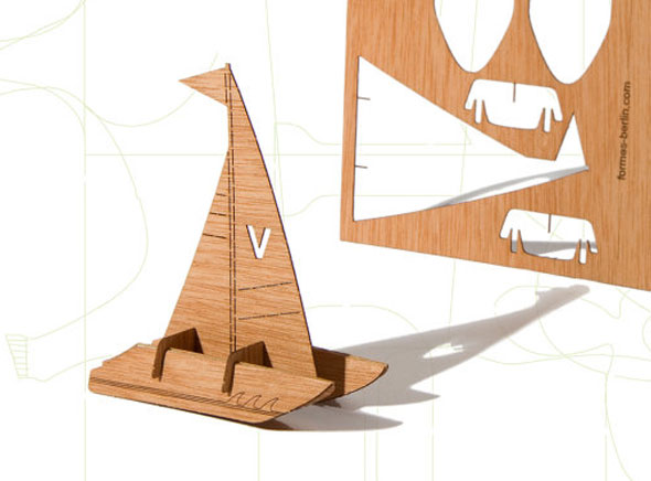 Formes Berlin : Cartes de Voeux Pop Up en Bois