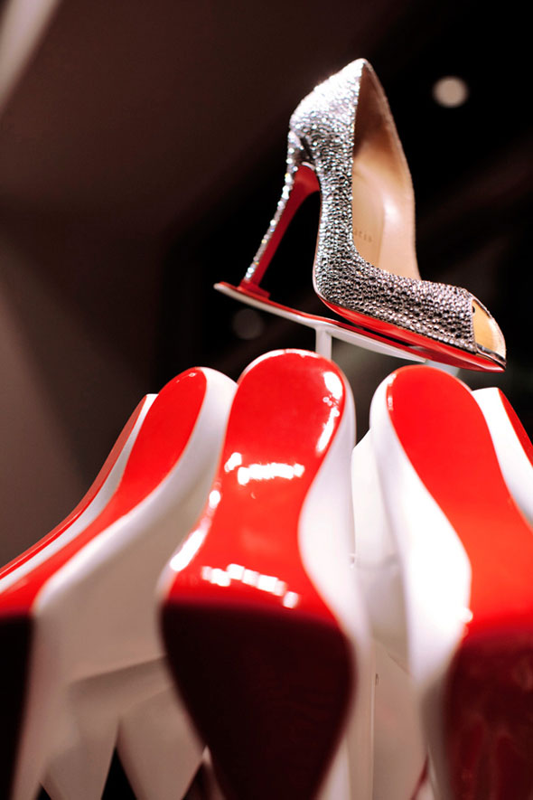 06-christian-louboutin-Noel-Arbre-StudioXAG Boutique Christian Louboutin : Chaussures Pigalle en Sapin de Noël
