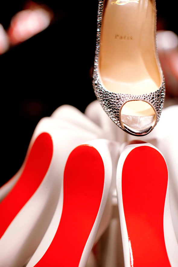 08-christian-louboutin-Noel-Arbre-StudioXAG Boutiques Christian Louboutin : Sapin de Chaussures Pigalle pour Noel