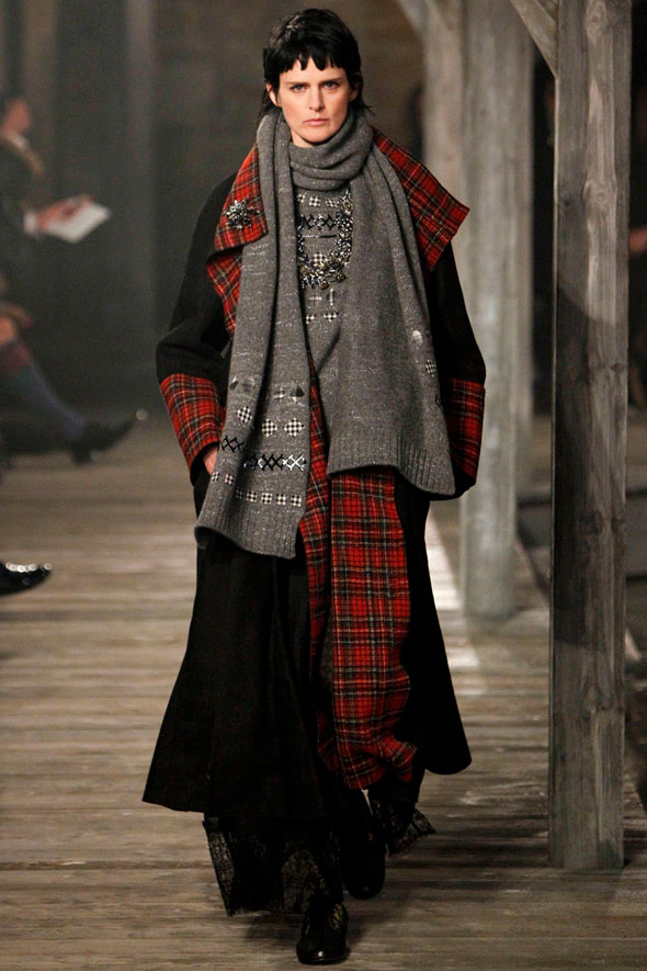 1-Chanel-Metiers-Art-Pre-Fall-Hiver-2013 Chanel Métiers d'Art Pre Fall 2013 : Art et Traditions Ecossaises