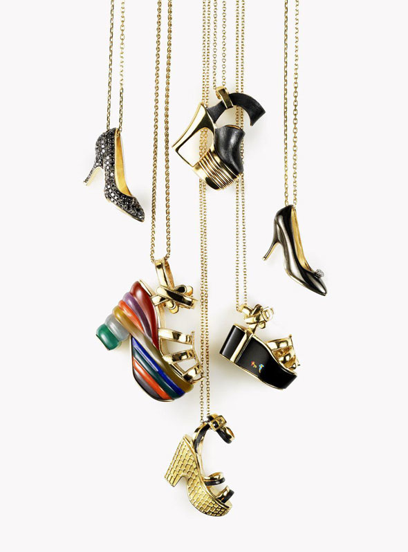 1-Collier-Chaussures-Salvatore-Ferragamo-Miniature-Preziose Salvatore Ferragamo Miniature Preziose : Mini Chaussures Pendentifs
