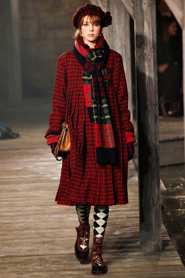 3-Chanel-Metiers-Art-Pre-Fall-Hiver-2013 Chanel Métiers d'Art Pre Fall 2013 : Art et Traditions Ecossaises