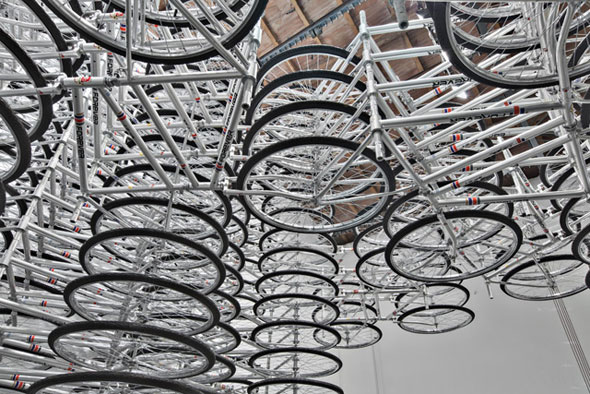 7-stacked-bike-velos-weiwei Stacked par Ai Weiwei : 760 Vélos pour Installation Artstique