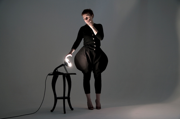 micha-kuntzel-deygas-luminaire-lampe-chats-noirs--07