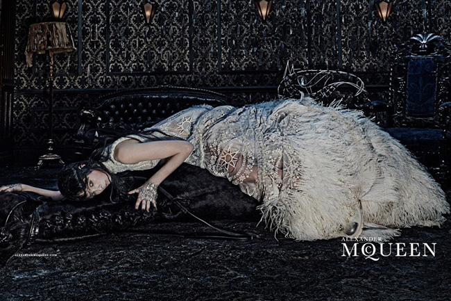 alexander-mcqueen-fw-hiver-2014-2015-campagne-2