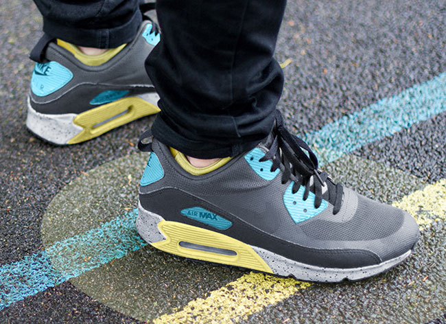 rehabstudio-shift-sneaker-baskets-connectees-3