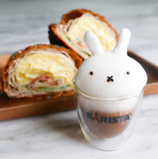 cafe latte art sculptures 3d daphne tan