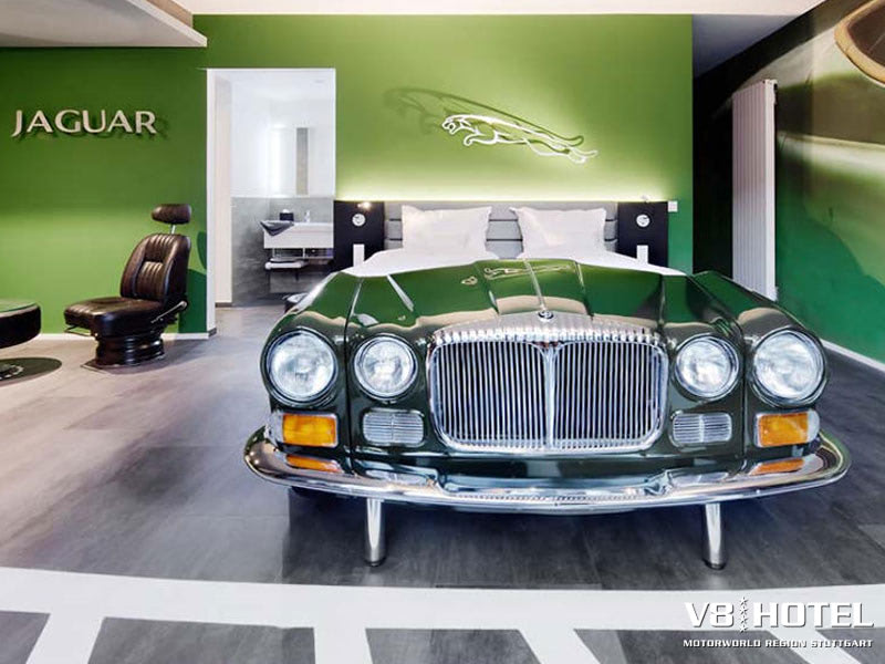 V8 Hôtel Voiture Lit Allemagne
