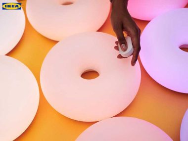 ikea-sabine-marcelis-varmblixt-smart-donut-lamp-connectee-deco-2026-prix