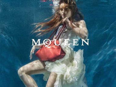 alexander-mcqueen-sac-manta-bag-campagne-aquatique-tim-walker