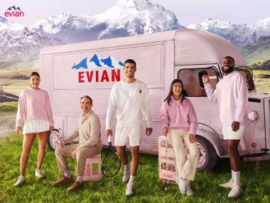evian-jeff-koons-200-ans-anniversaire-bouteille-verre-rose-collector-edition-limitee-prix